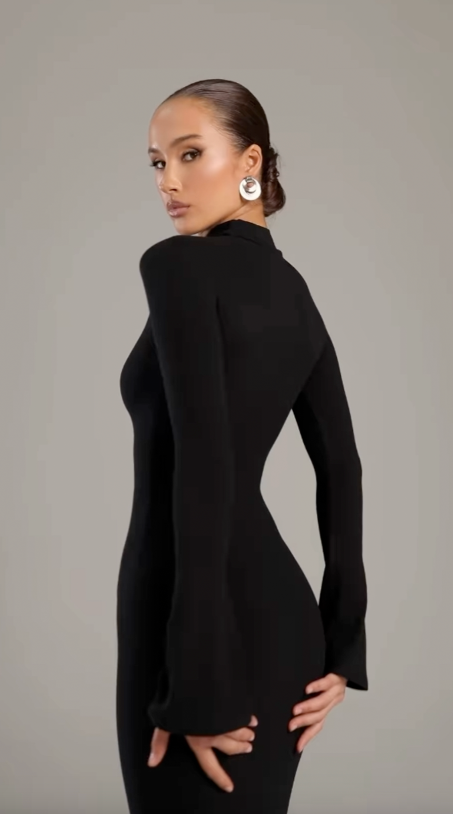 Noire|Turtleneck Maxi Dress